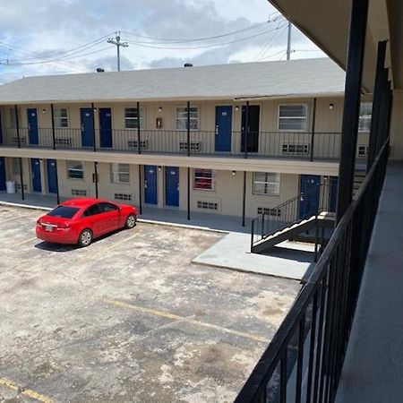 Texas Inn Seguin Eksteriør billede